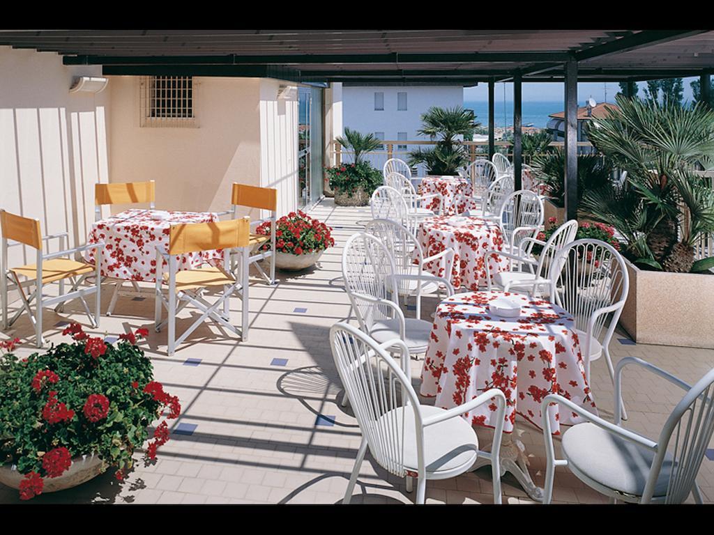 רימיני Hotel Emma Nord מראה חיצוני תמונה